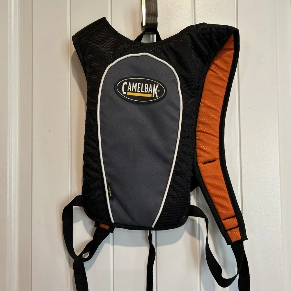 NWOT Camelbak Snobowl Small Hydration Water Backpack 1.5 Liter **NO BLADDER**